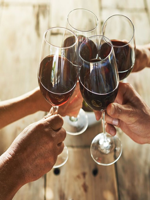 Lista 100+ Foto beber una botella de vino al día es alcoholismo Actualizar